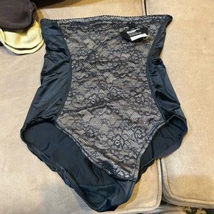 Women’s tummy tuck underwear NEW WITH TAGS